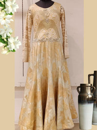 bridal-gold-lehenga-with-zardozi-kundan-and-resham-embroidery