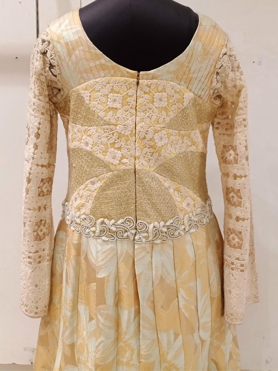 bridal-gold-lehenga-with-zardozi-kundan-and-resham-embroidery