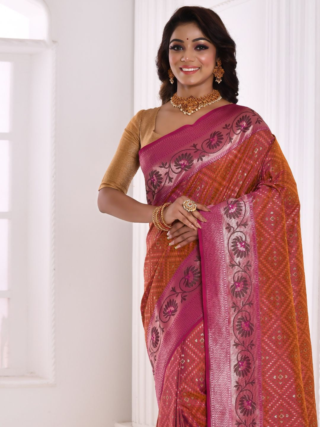 Banarasi geometric Pattern Silk Saree With Contrast Floral Border