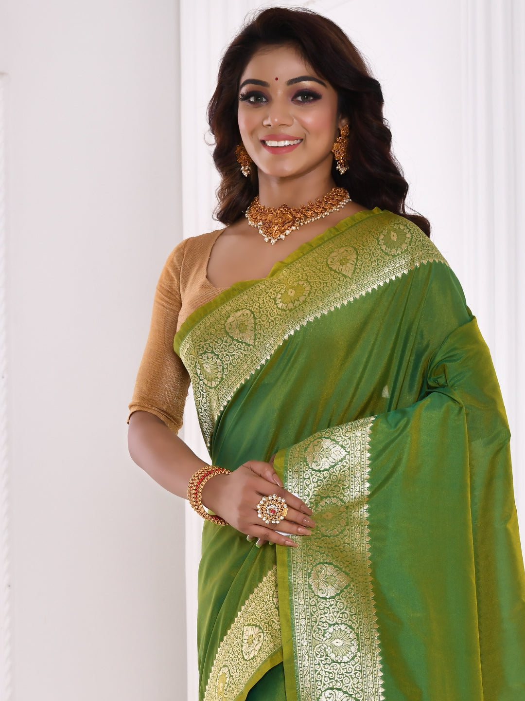 Green Solid Silk Saree With Banarasi Border & pallu