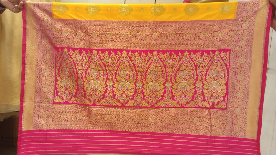 Chhabra 555 Yellow Zari Woven Ethnic Motifs Embellished Saree With Contrast Pallu