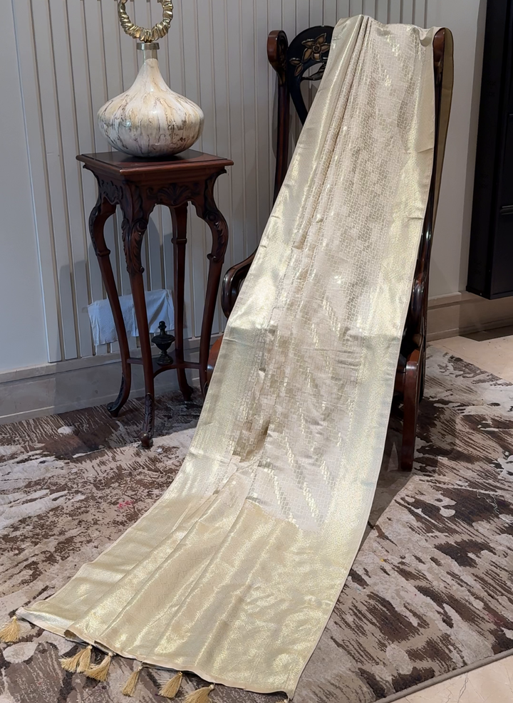 Silk Heavy Zari Woven Geometric Jaal Saree with Zari Woven Border