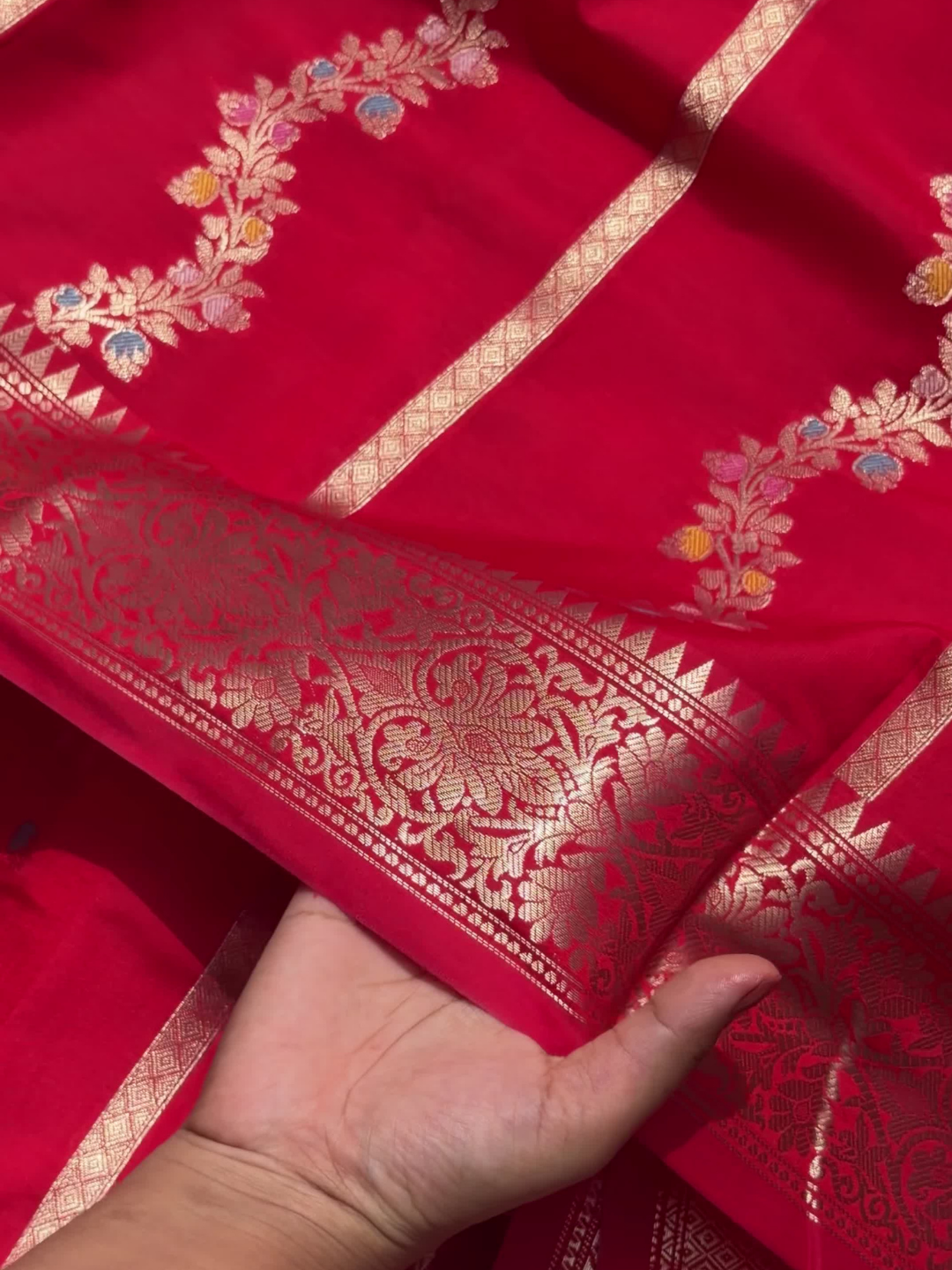 Banarasi Silk Saree with Floral Booti and Temple Border in Red