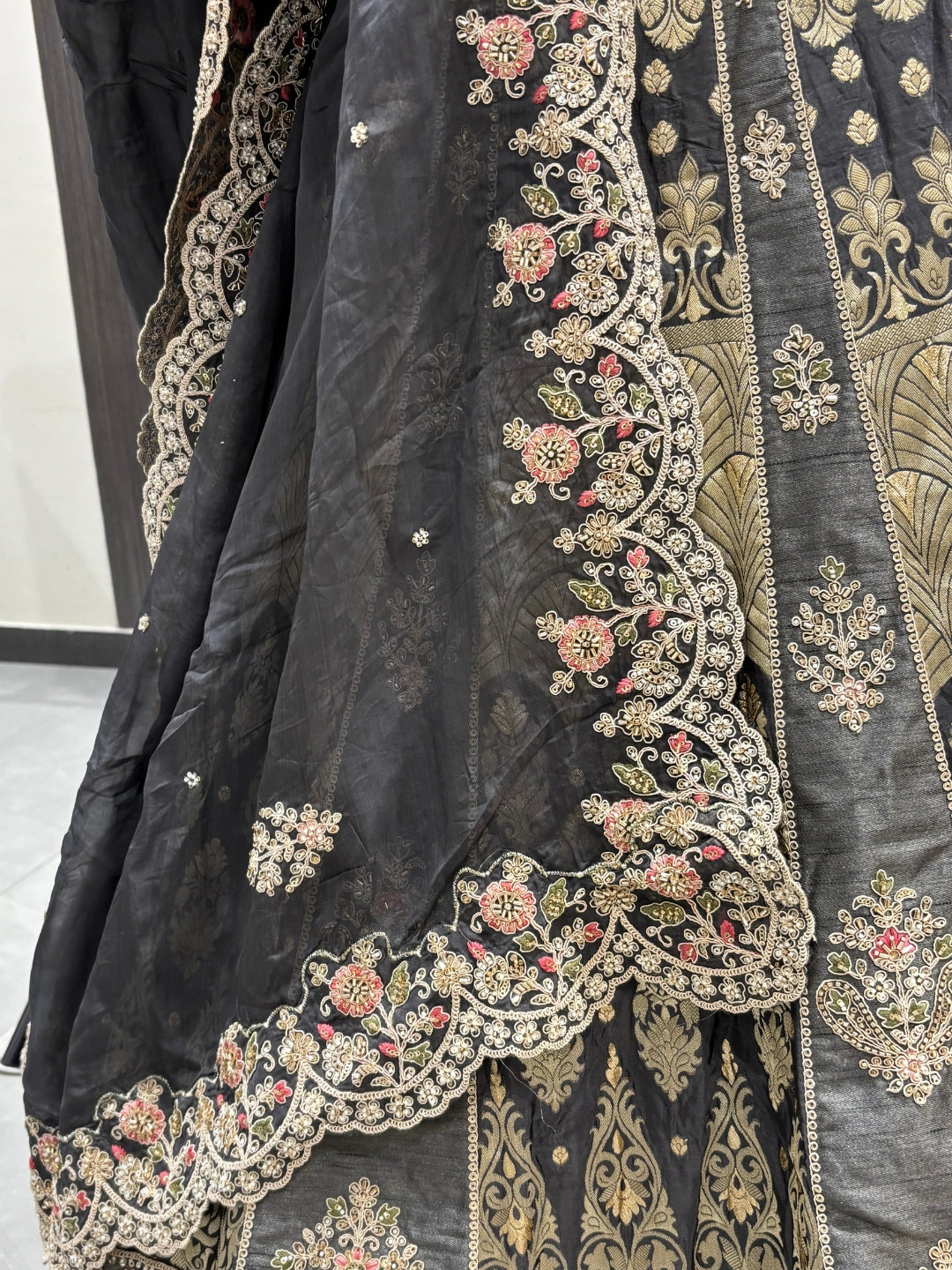 Embroidered lehenga set with floral zari, sequins and scalloped organza dupatta.