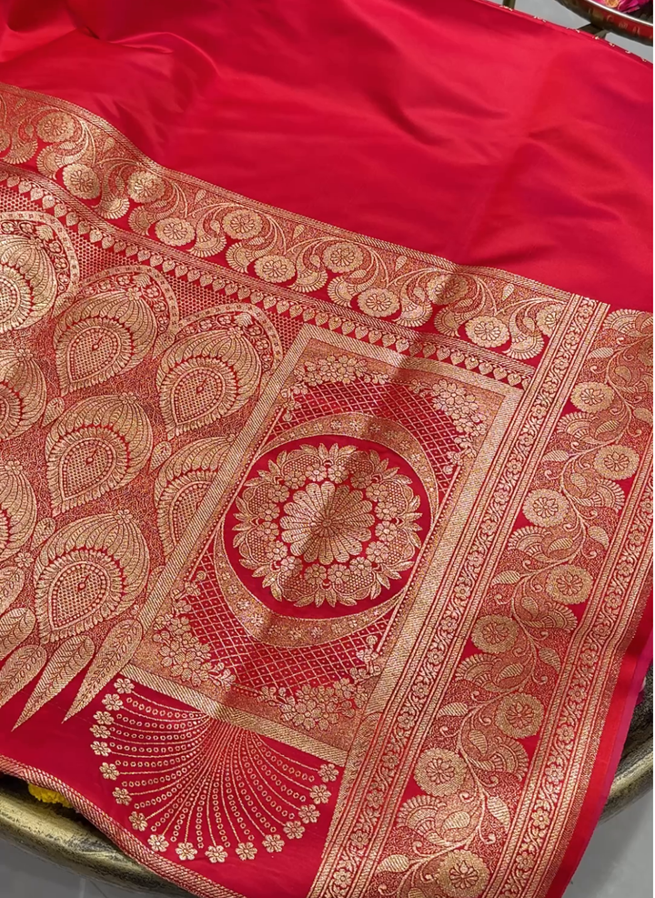 Banarasi Silk Heavy Zari Woven Geometric Jaal Saree