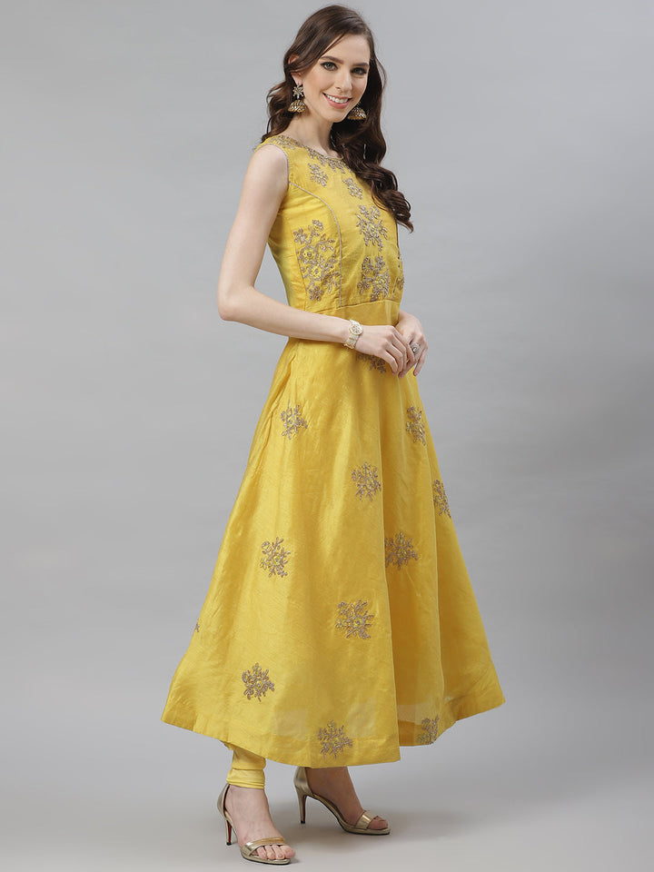 Made to Measure Chanderi Embroidered Anarkali Set With Gold Aari work and Heavy Dupatta