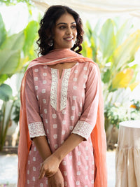 Chhabra 555 Resham Thread Embroidered Kurta Set with Schiffli Laces, Floral Motifs & Chiffon Dupatta