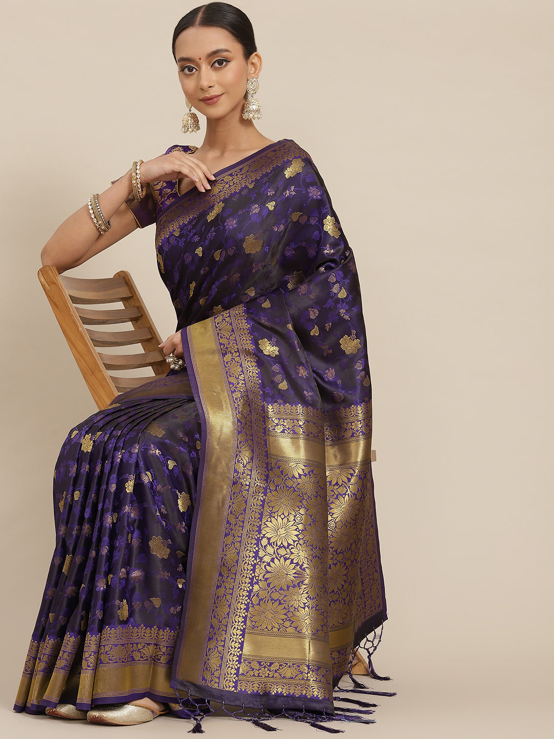 Purple and Black Banarasi Jamdani Handloom Silk Saree & Zari Floral Motifs