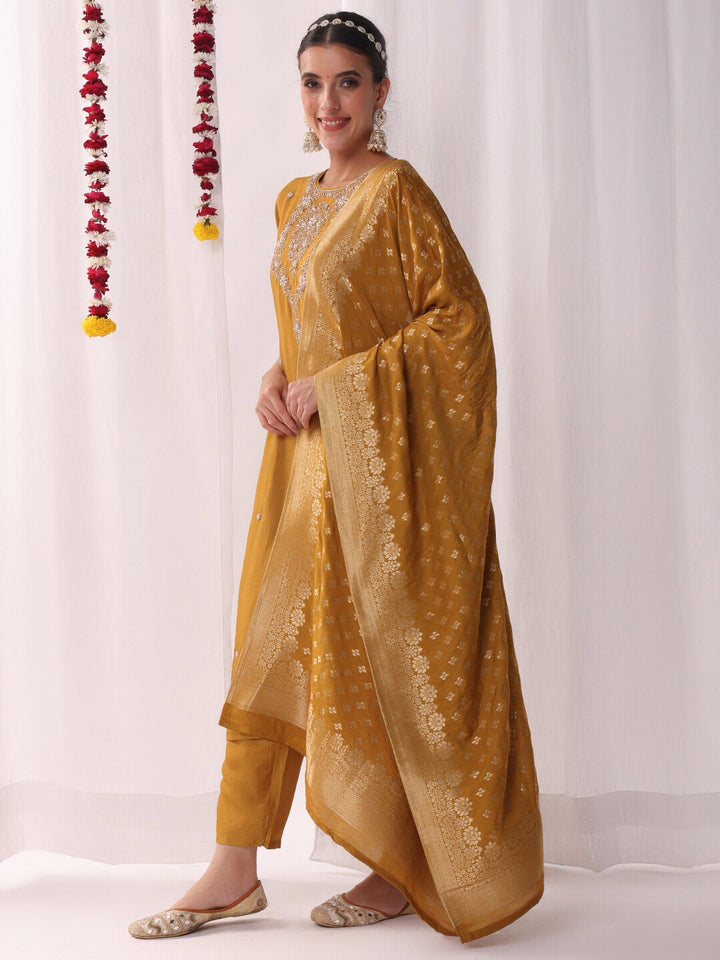 Zardozi and Kasab Embroidered Kurta with Banarasi Dupatta