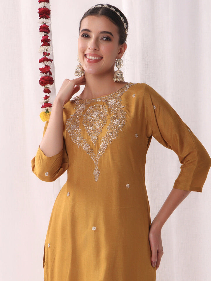 Zardozi and Kasab Embroidered Kurta with Banarasi Dupatta