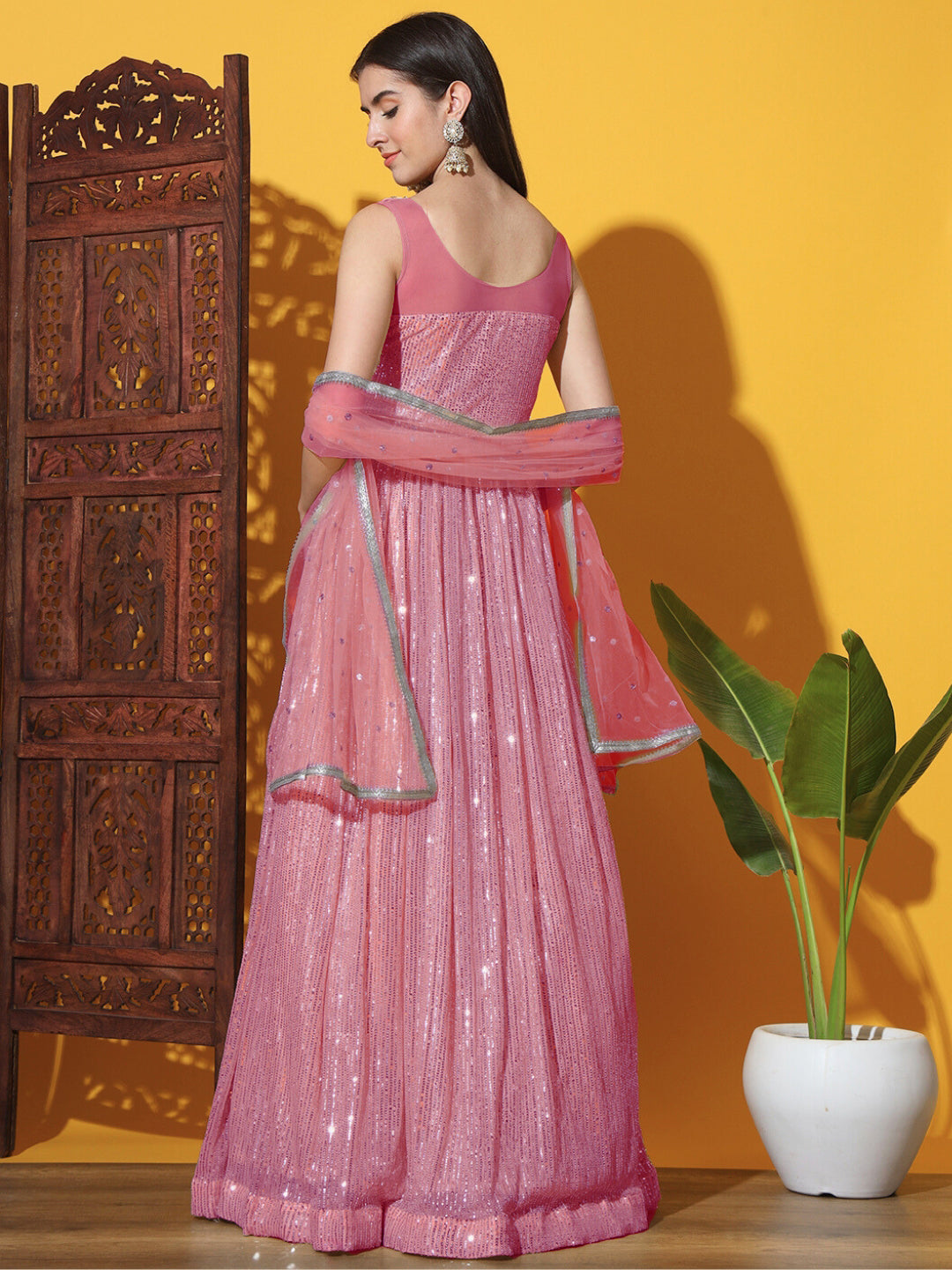 Mermaid Sequin Embellished Cocktail Gown with Floral Motifs