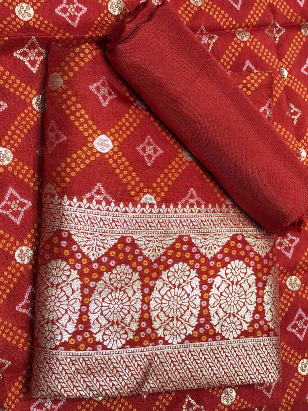 Bandhani Tye-Dye Print Dress Material with Zari Weaviing and Gharchola pattern