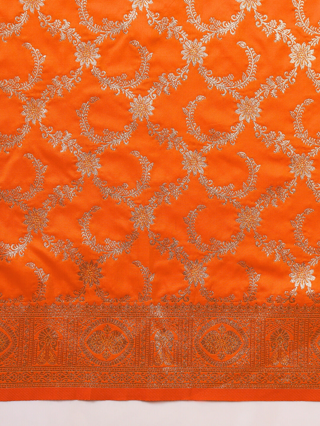 Banarasi Intricate Zari Ethnic Motifs Hand Woven Traditional Handloom Satin Silk Saree