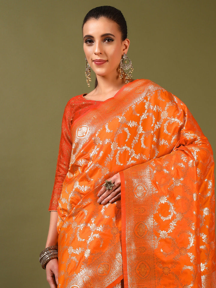 Banarasi Intricate Zari Ethnic Motifs Hand Woven Traditional Handloom Satin Silk Saree