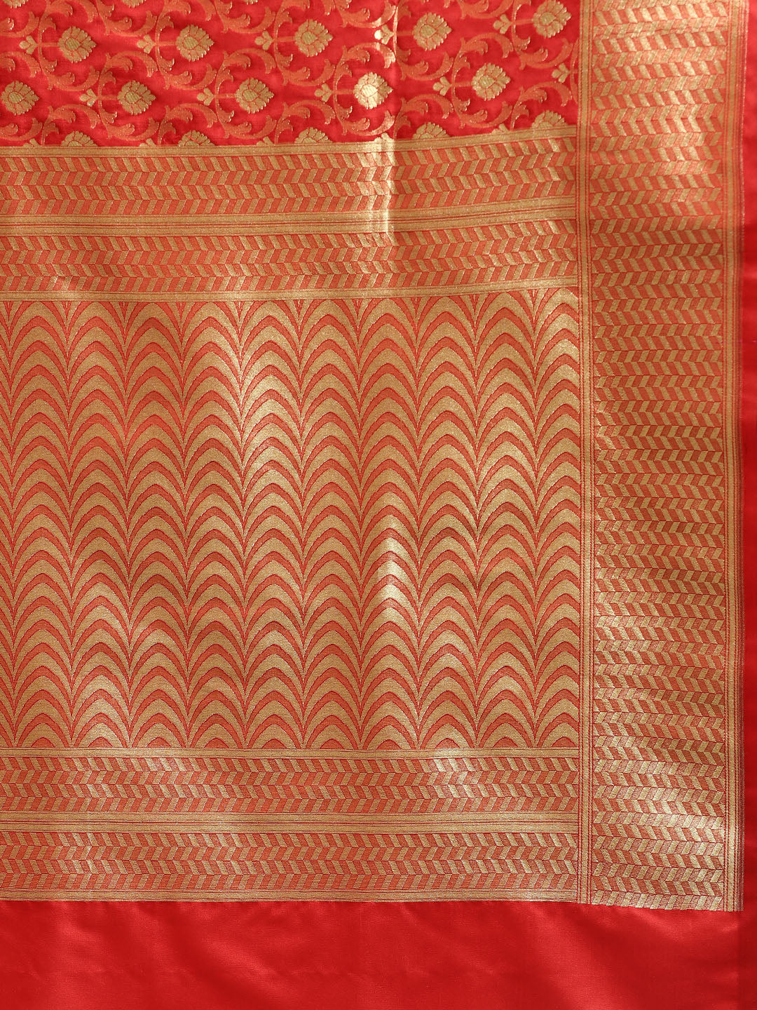 Bridal Kanjiwaram Silk Saree with Intricate Zari Mughal Motifs