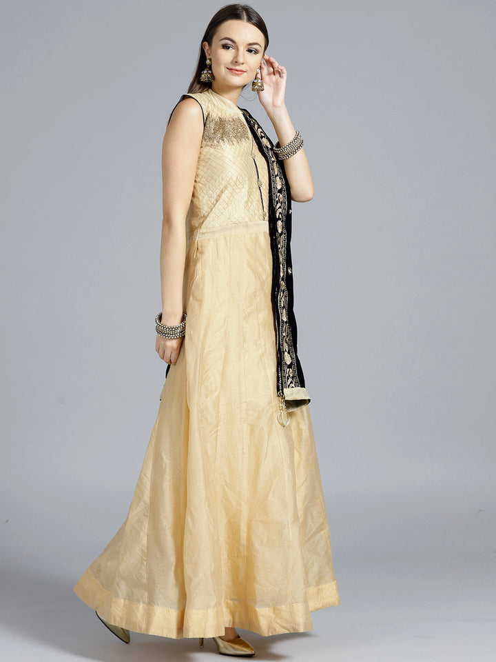 Textured Anarkali Suit with Velvet Embroidered Dupatta