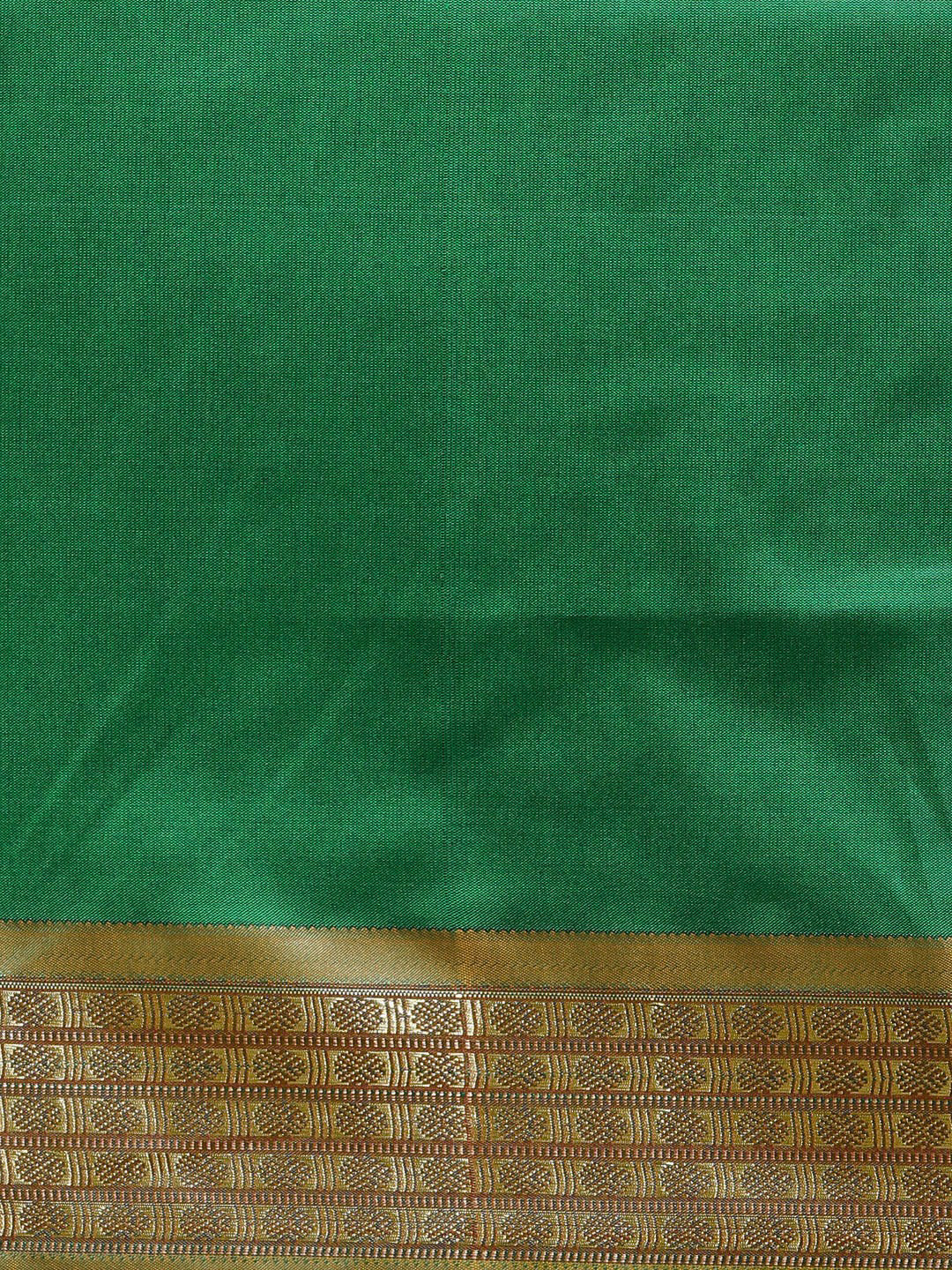 Narayanpet Green Silk saree with Zari Contrast Border & Temple Pallu