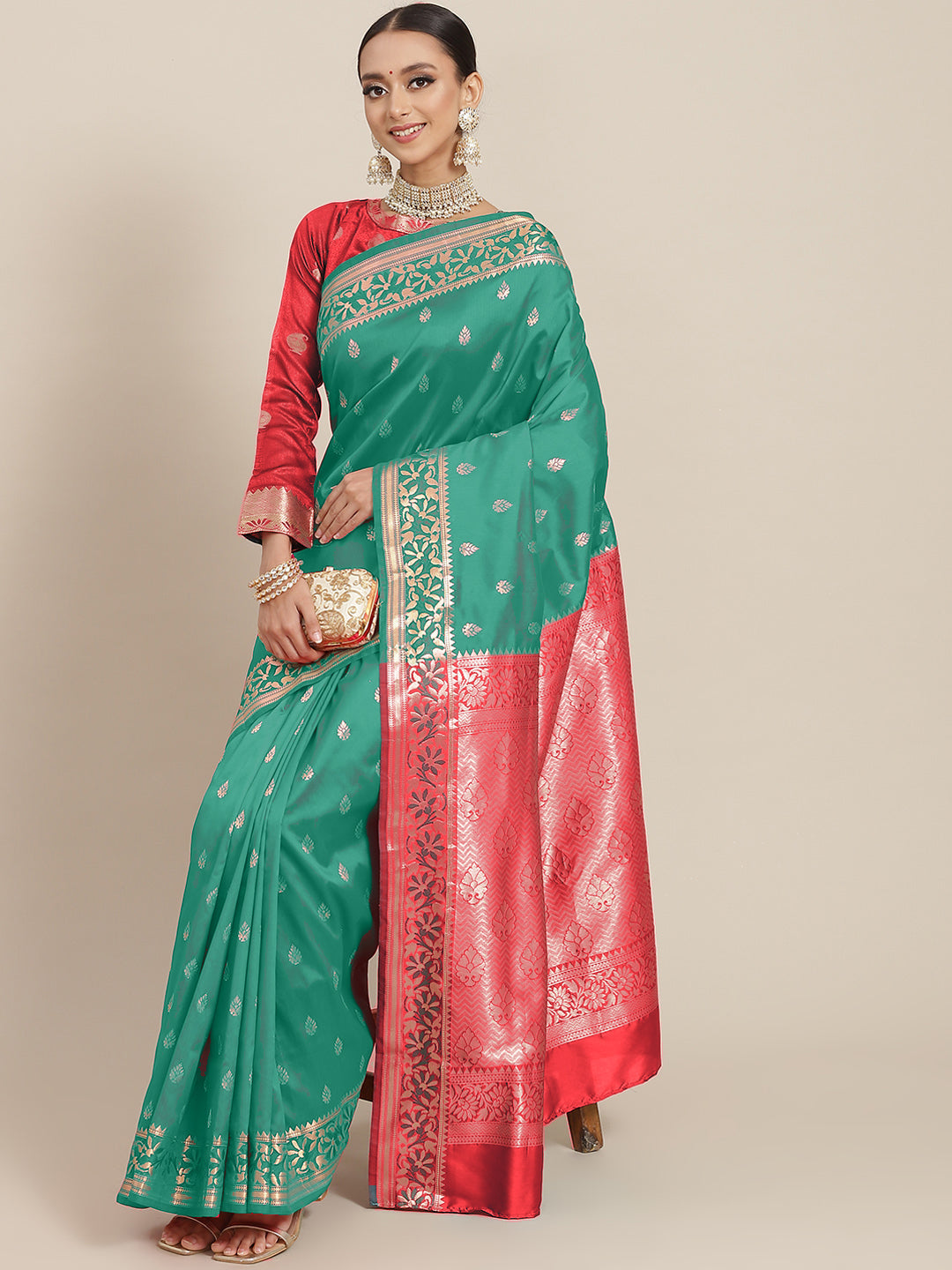 Floral Ethnic Motifs Banarasi Silk Saree with Contrast Pallu