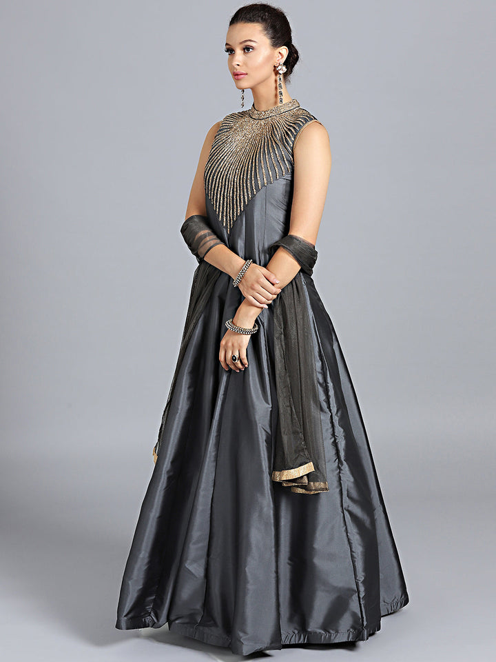 Zircon Embellished High-Neck SIlk Gown