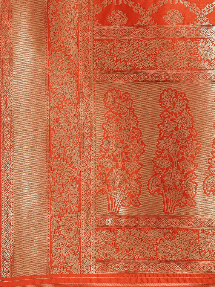Banarasi Handloom Paisley Saree with Gold Zari Weaving in Gharchola Design & Heavy Pallu