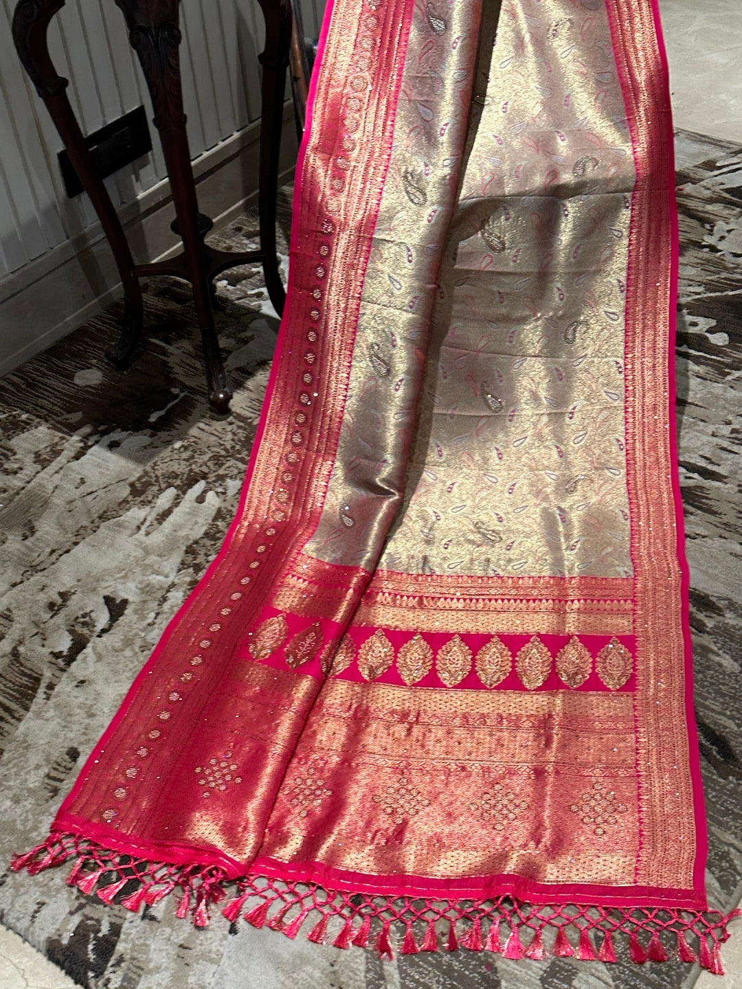 Stunning Pink and Gold Silk Saree with Elegant Design