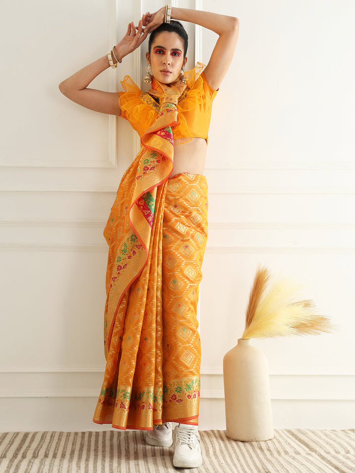Chanderi Silk Resham & Zari Woven Meenakari Saree