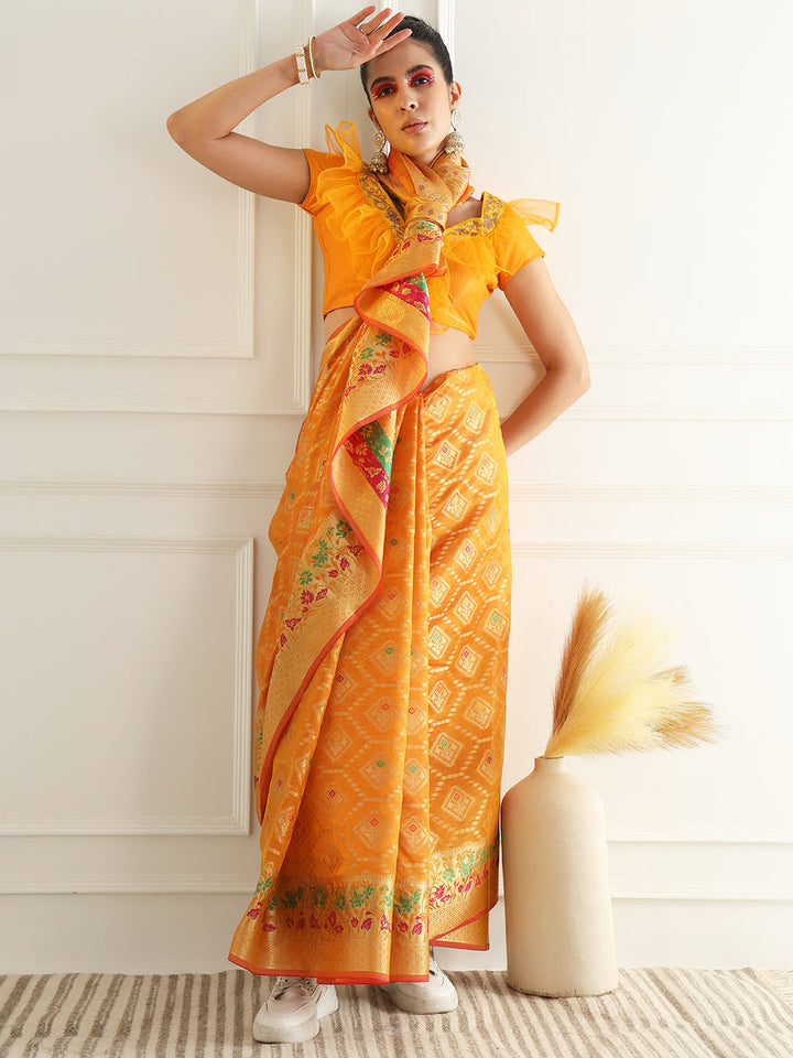 Chanderi Silk Resham & Zari Woven Meenakari Saree