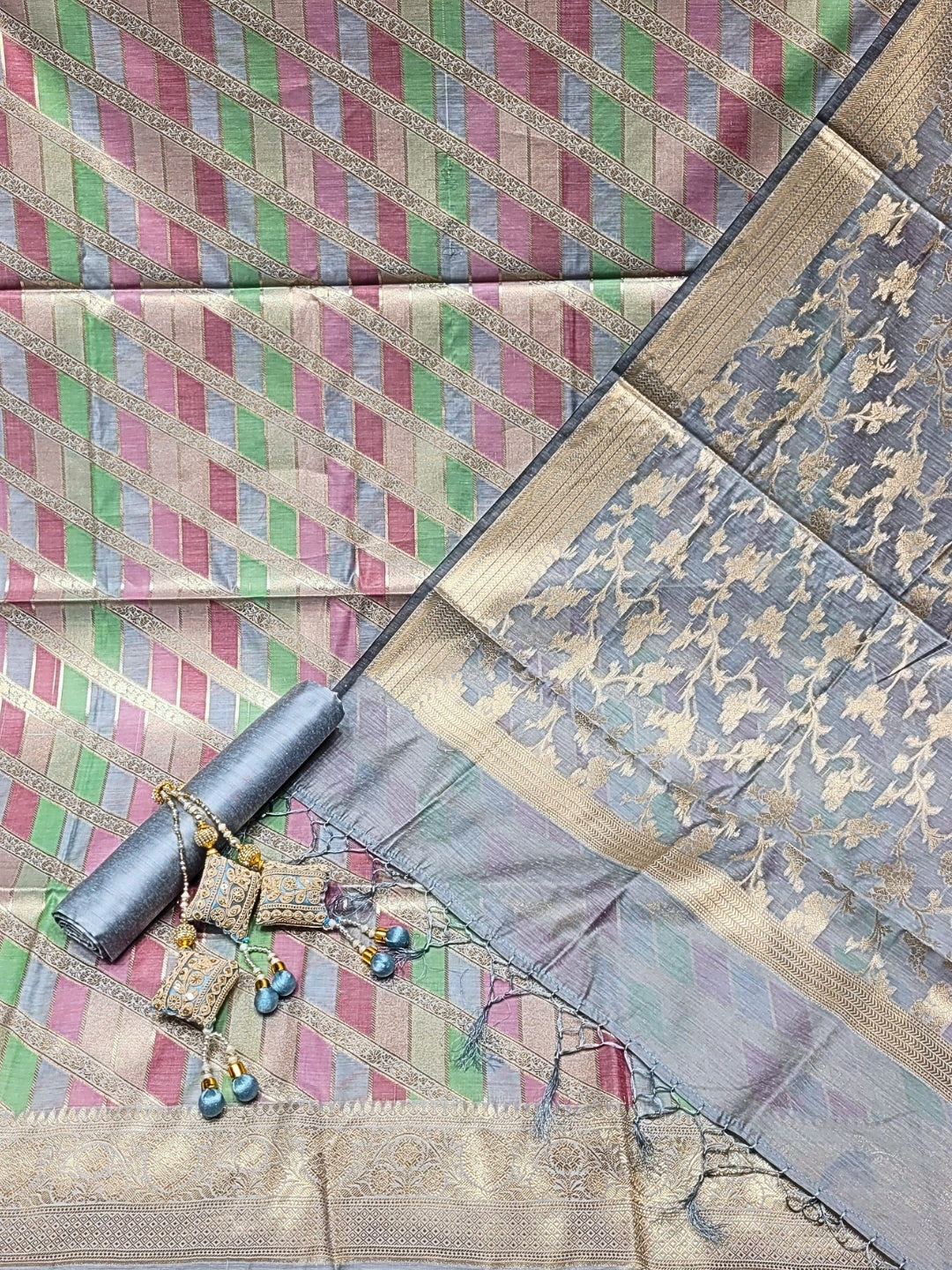 Meeanakari Weaving Banarasi Handloom Dress Material with Checked Leheriya pattern