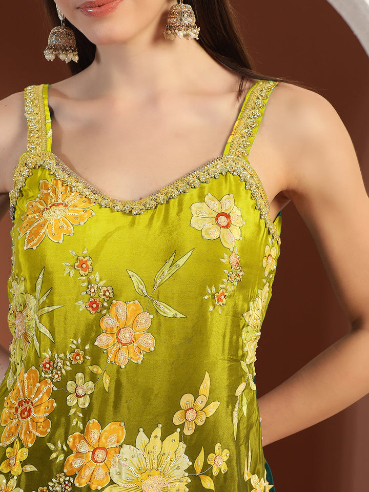 Digital Ombre Floral Print Kurta Set with Tasseled Hemline and Pearl Embellishments