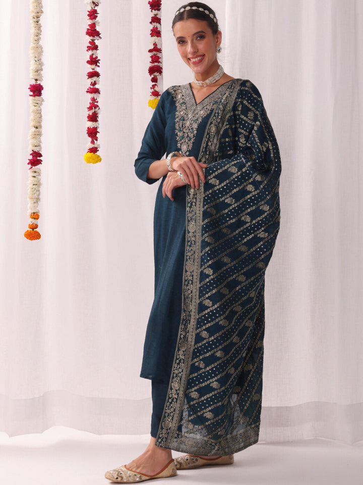Aari and Resham Embroidered Kurta Set