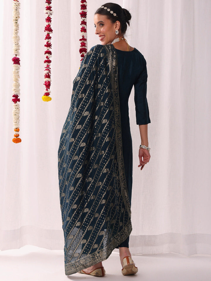 Aari and Resham Embroidered Kurta Set