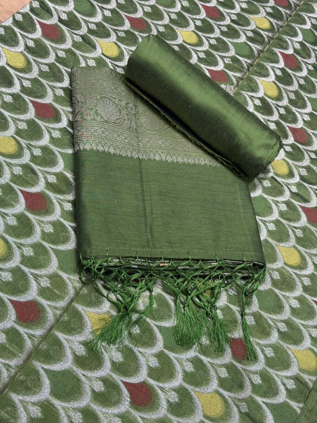 Zari Meenakari Weaving Banarasi Silk Dress Material With Floral Pattern Jhalar Dupatta