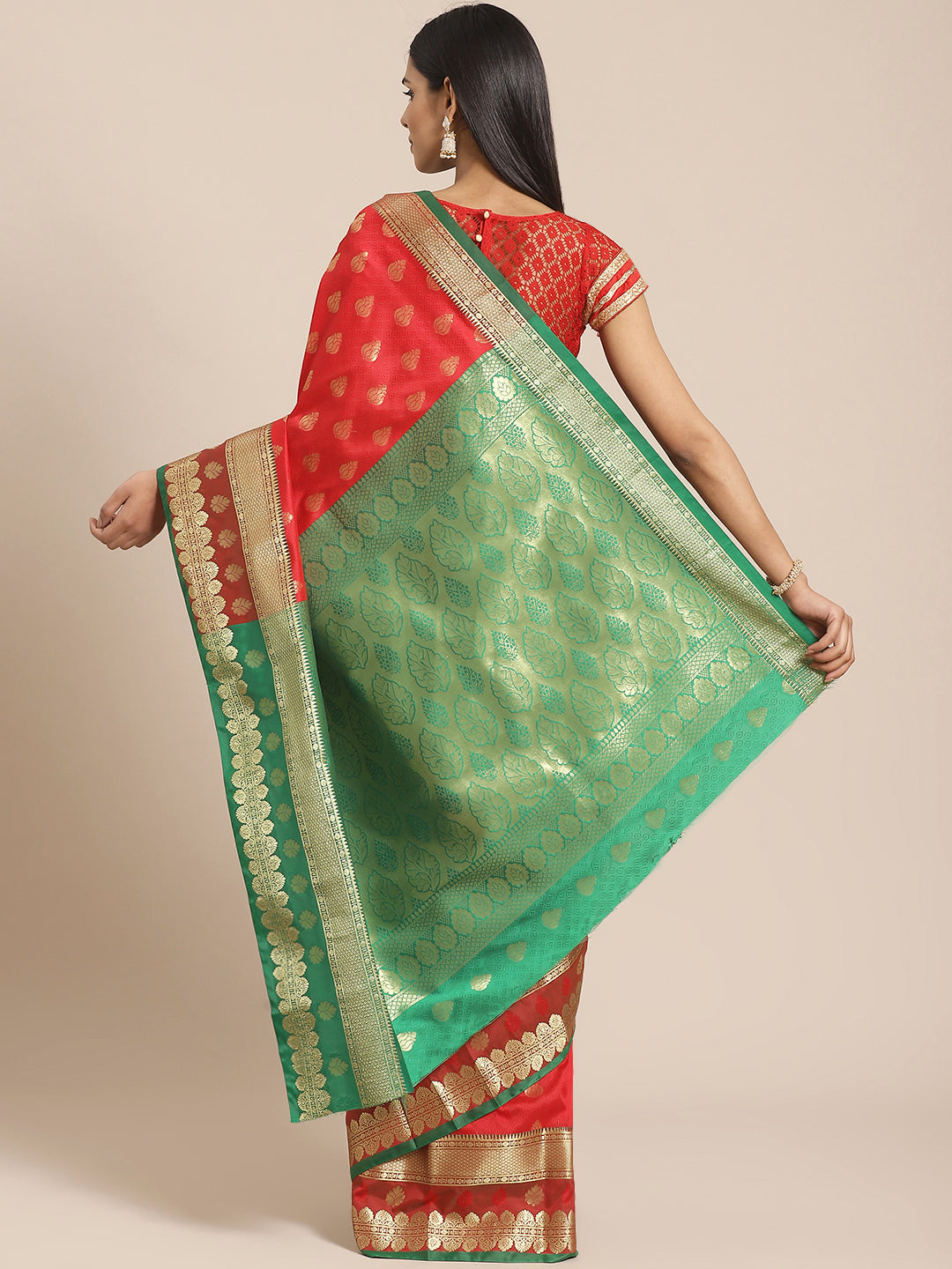 Jamdani Embossed Handloom Saree with  Zari  Weaving & Rich Contrast Border, Pallu