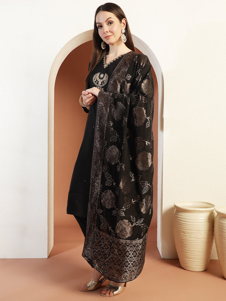 Zardozi Cut-dana Embroidered Kurta Set with Stylized Sleeves & Banarasi Handloom Dupatta