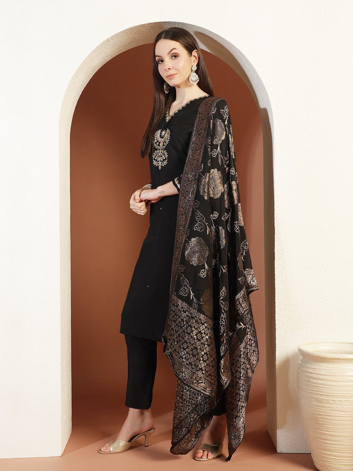 Zardozi Cut-dana Embroidered Kurta Set with Stylized Sleeves & Banarasi Handloom Dupatta