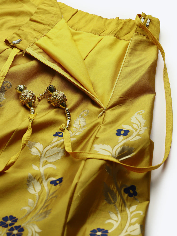 Ombre Semi Stitched Banarasi Lehenga Choli With Gold Zari Weave Dupatta & Peacock Motifs