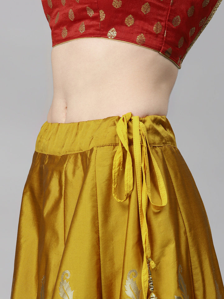 Ombre Semi Stitched Banarasi Lehenga Choli With Gold Zari Weave Dupatta & Peacock Motifs