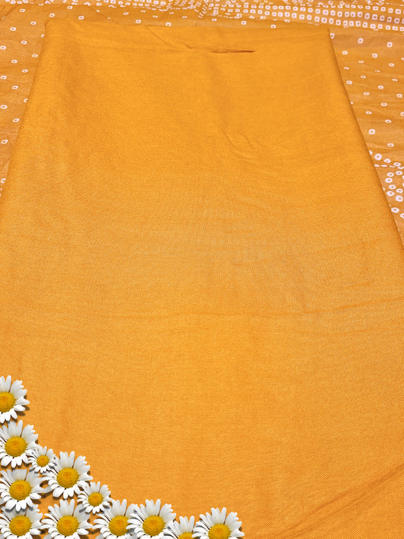 Bandhanl Print Dress Material with Zari Embroidered Neckline & Contrast Cream kurta