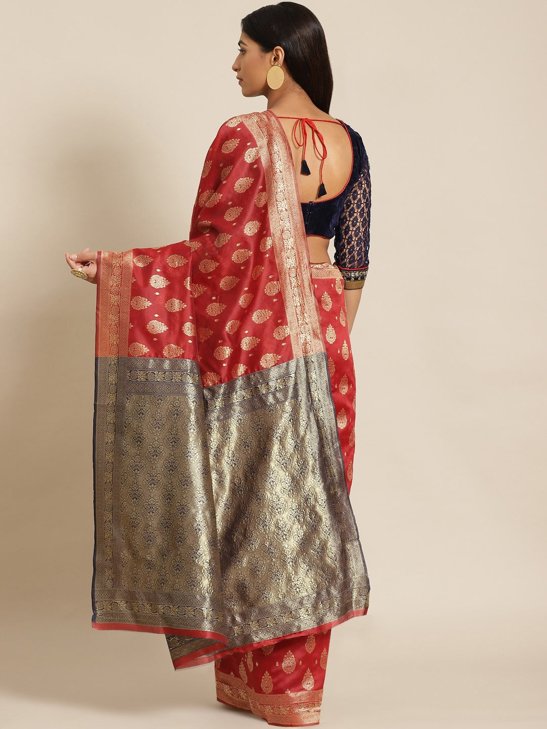 Maroon Silk Blend Banarasi Traditional Saree With Contrast Blue Pallu