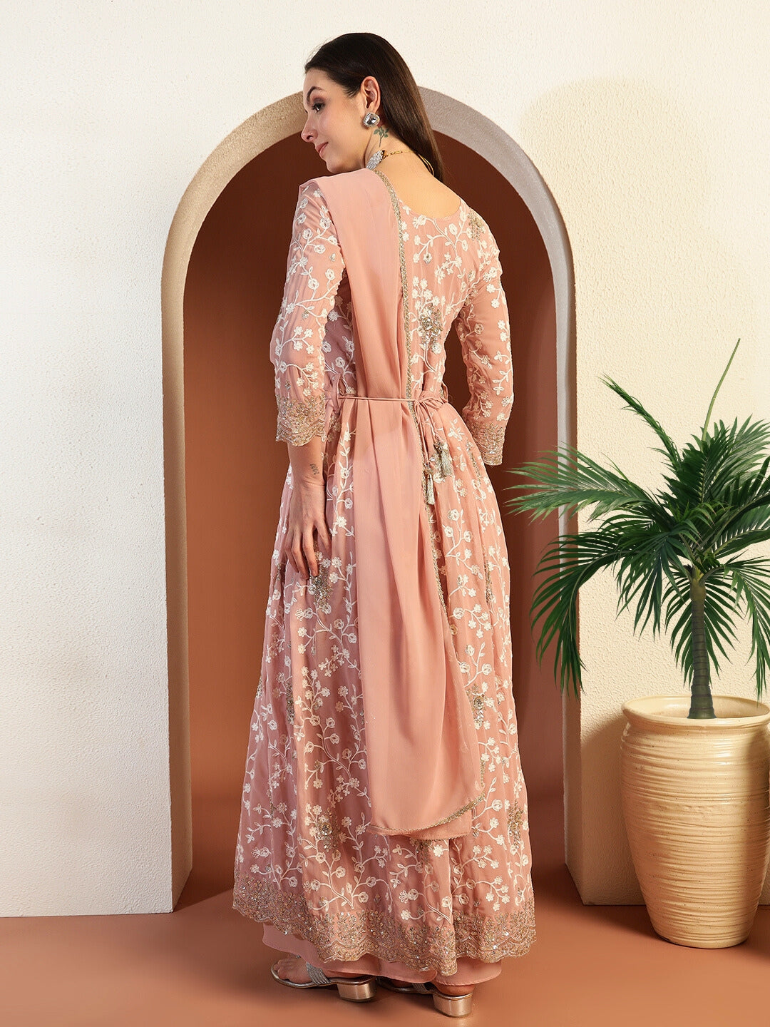 Chikankari Thread Embroidered High Slit Kurta set with Scalloped Sequinned Border & Belt
