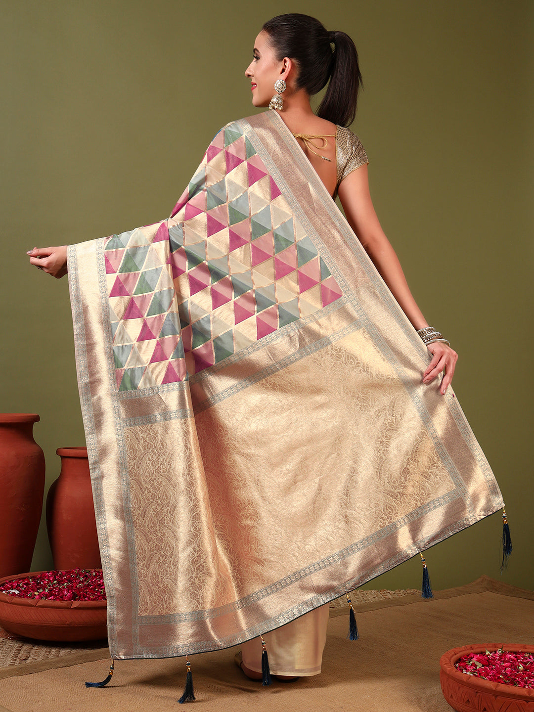 Handloom Banarasi Organza Silk Saree with Geometric Ombre Zari Meenakari Weaving