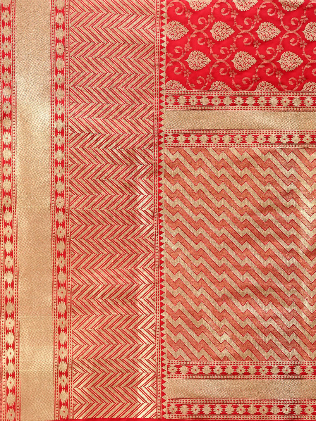 Banarasi Handloom Silk Saree with Intricate Zari Mughal Motifs