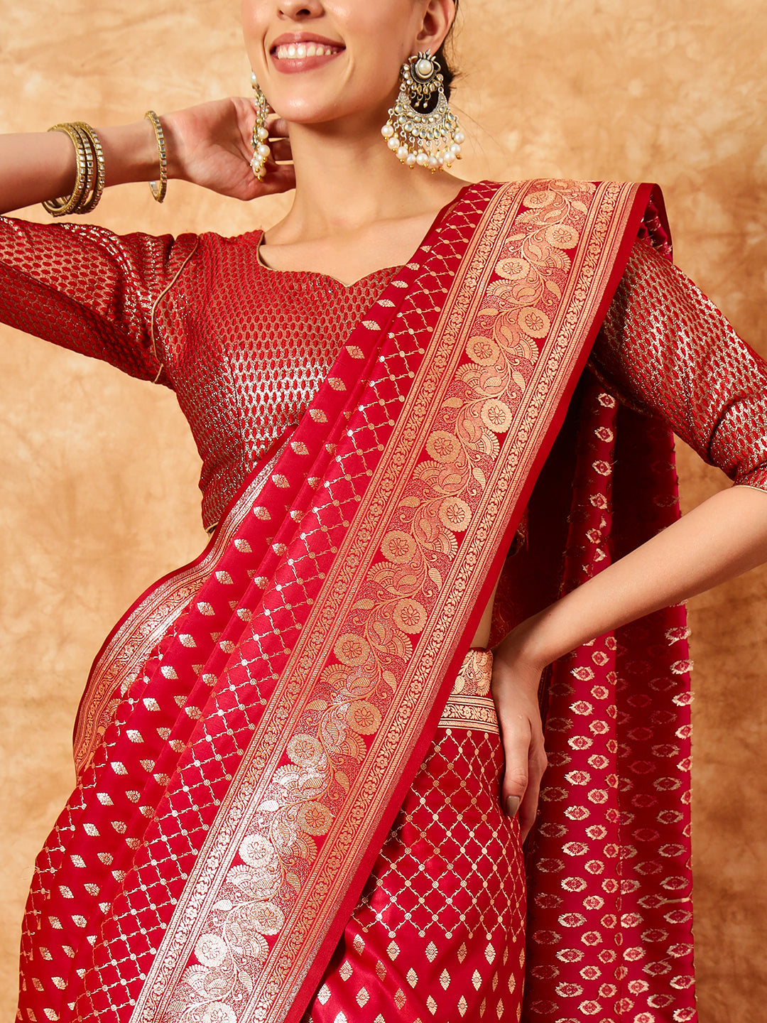 Jaal Pattern Zari Weaving Embellished Kanjeevaram Handloom Silk Saree