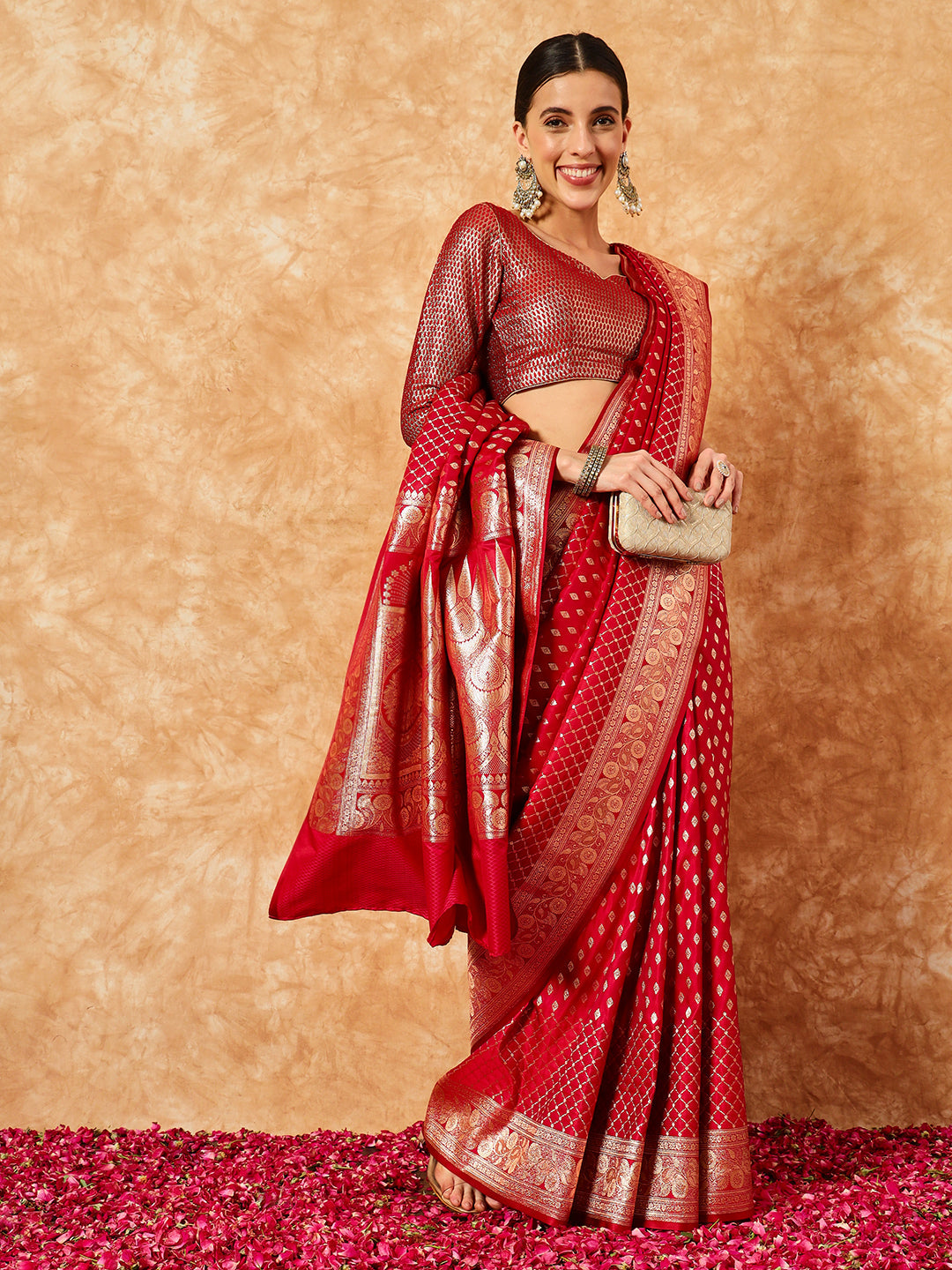 Jaal Pattern Zari Weaving Embellished Kanjeevaram Handloom Silk Saree
