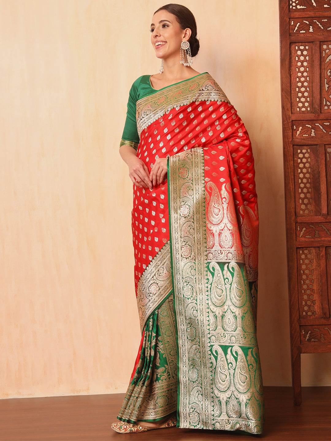 Kanjeewaram Banarasi Silk Half and Half pattern Saree