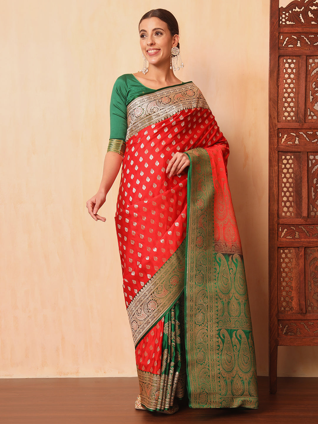 Kanjeewaram Banarasi Silk Half and Half pattern Saree