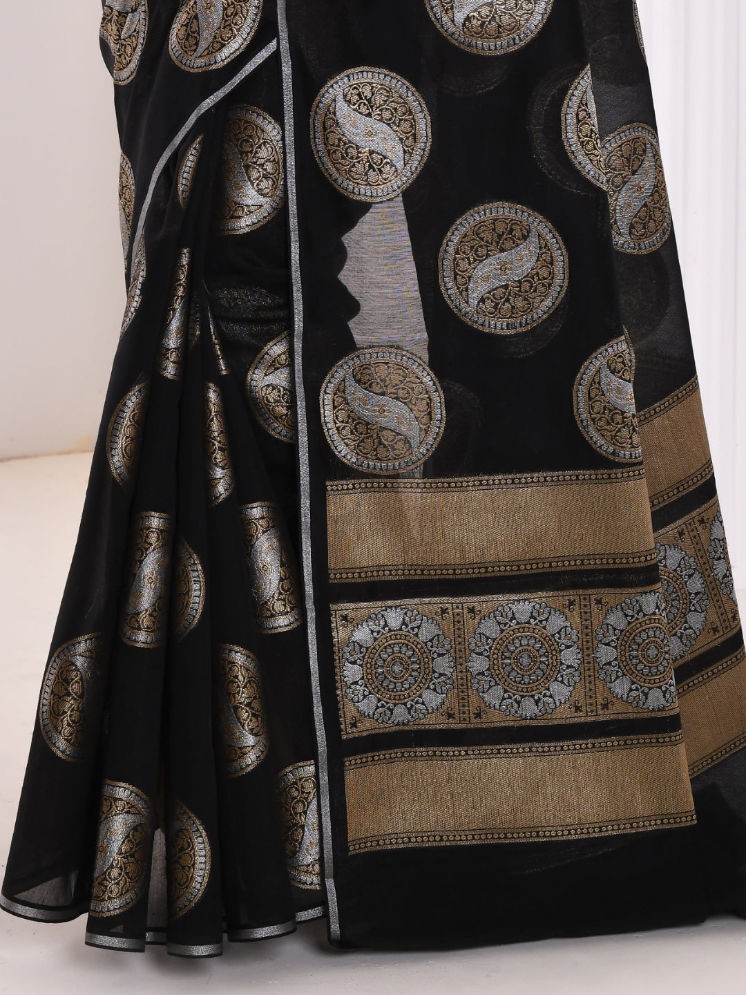 Black & Golden Silk Blend Woven Design Banarasi Saree