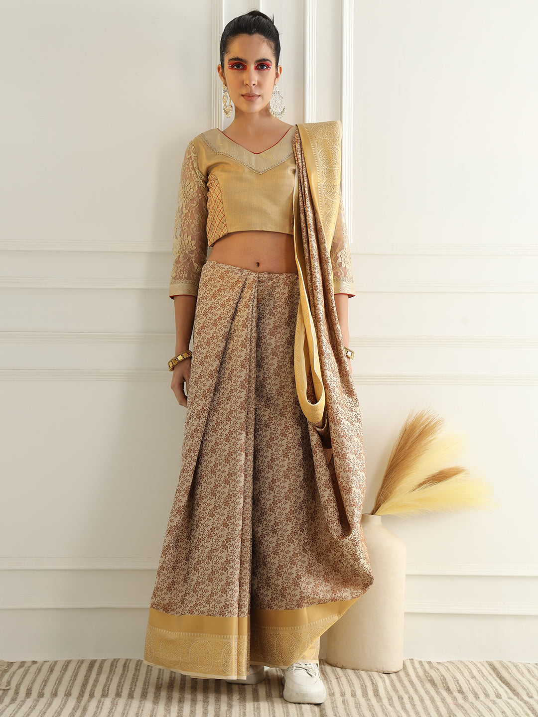 Beige Floral Jaal Pattern Khadi Silk Beautiful Traditional Saree