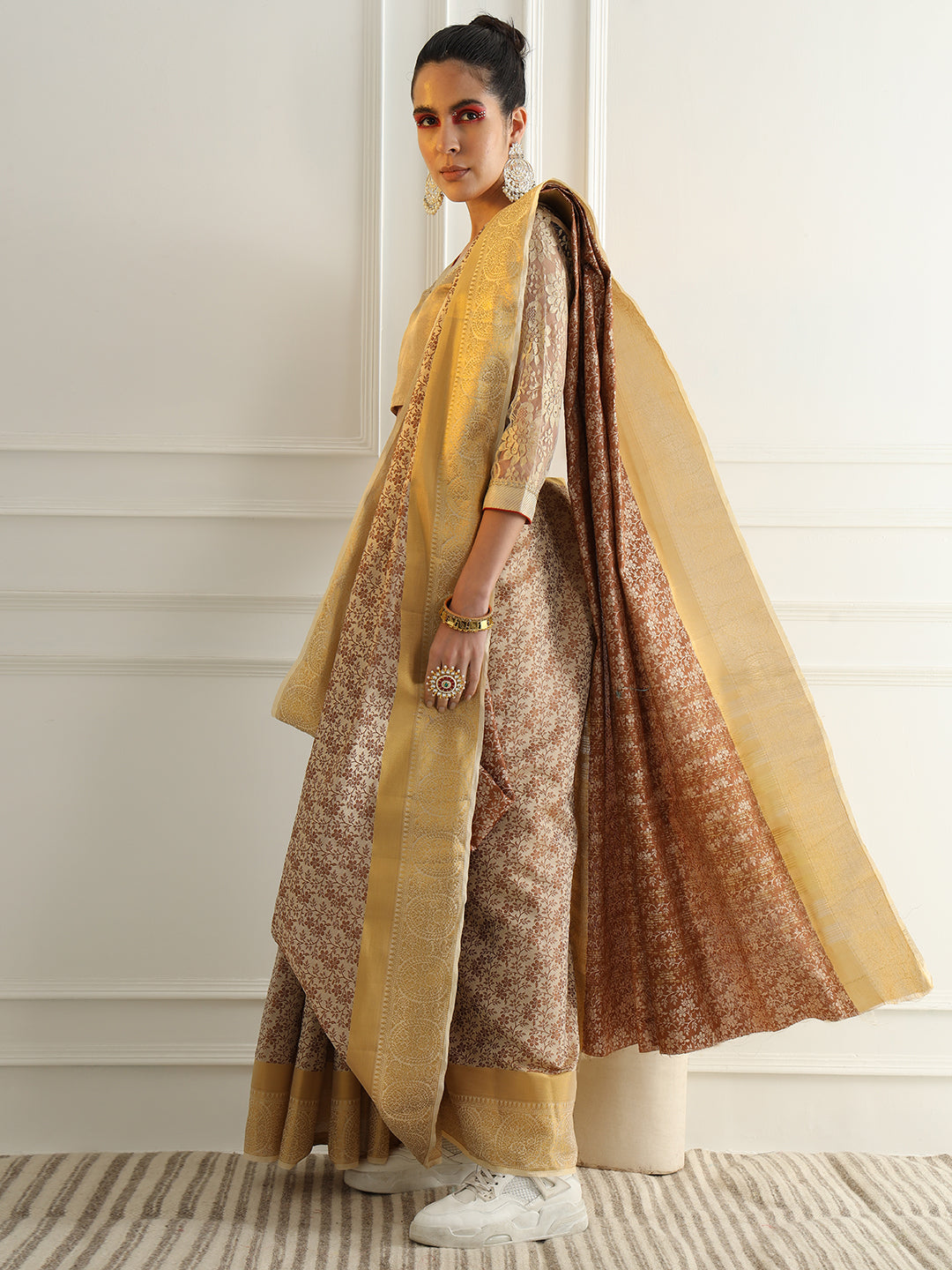 Beige Floral Jaal Pattern Khadi Silk Beautiful Traditional Saree