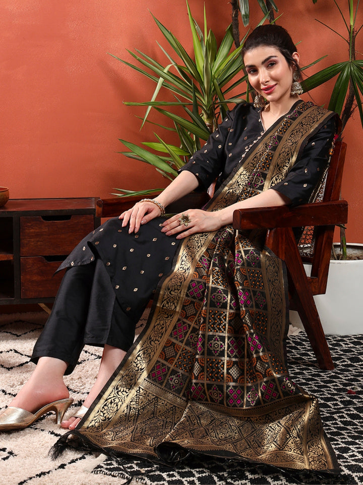 Banarasi Silk Handloom Kurta Set with Meenakari Weaving Gharchola Pattern dupatta